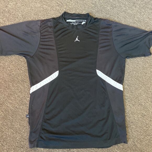 Jordan Fitted Men's Medium Black Dri Fit Top - Picture 1 of 9